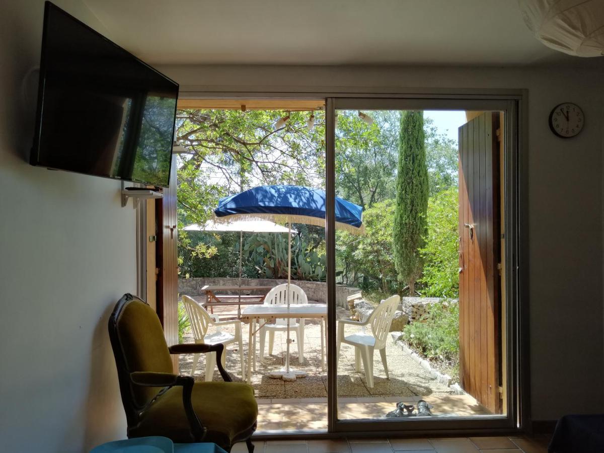 T2 36 m2, RdC de villa, clim, gd jardin clos, animx ok, quartier Mt Faron très calme, wifi, parking Tolone Esterno foto